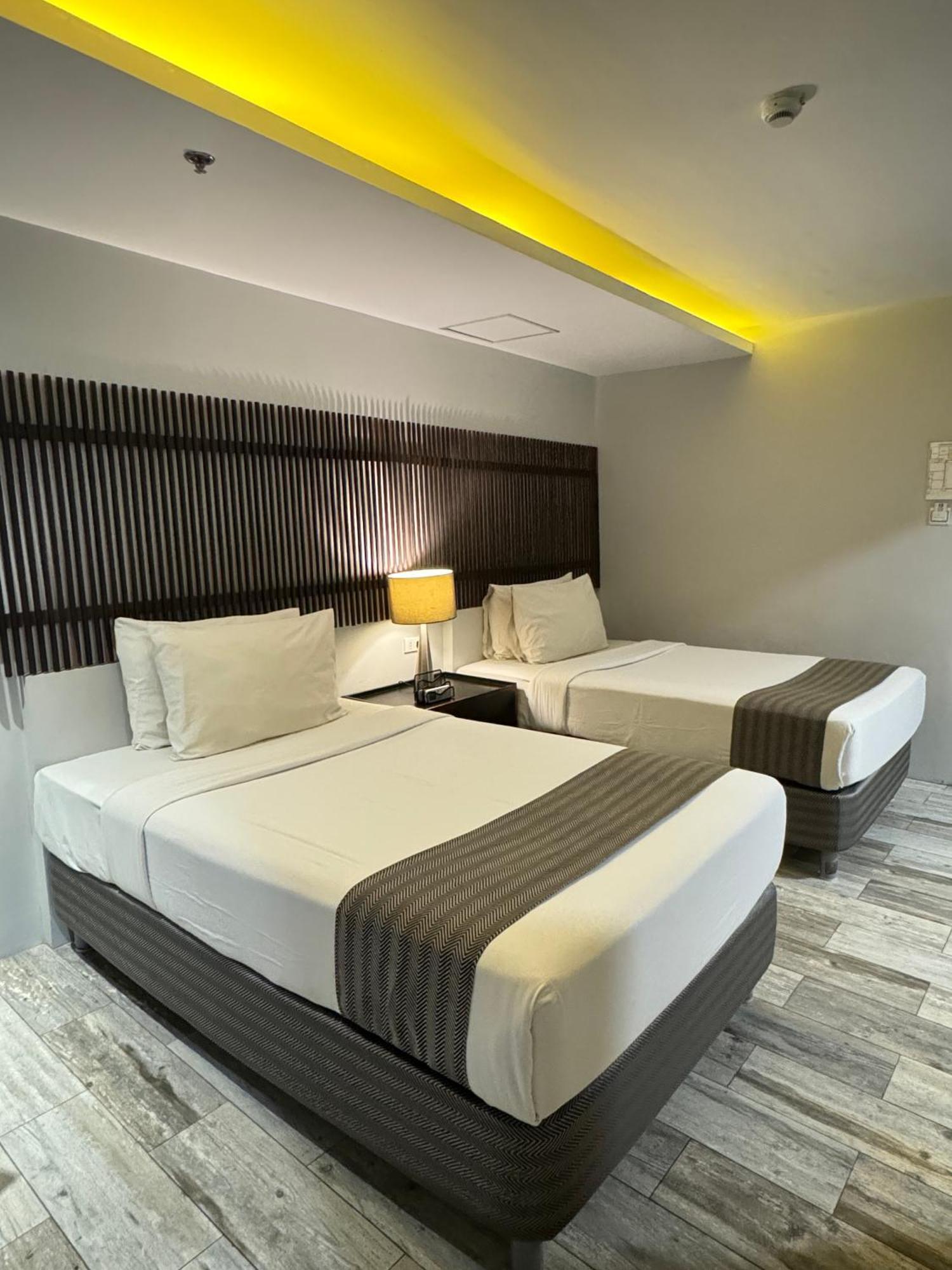 1A Express Hotel Cagayan de Oro Kültér fotó