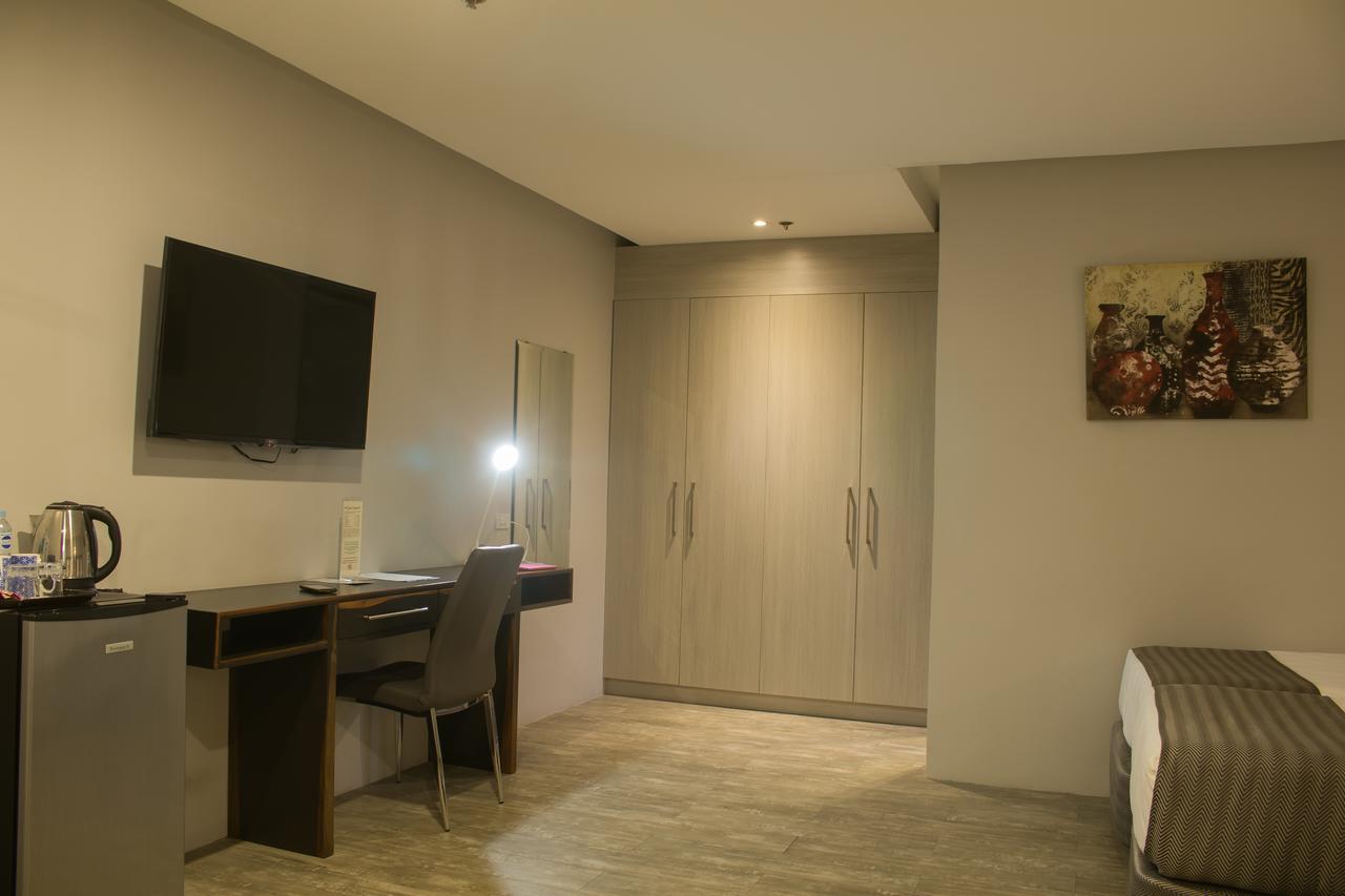 1A Express Hotel Cagayan de Oro Kültér fotó