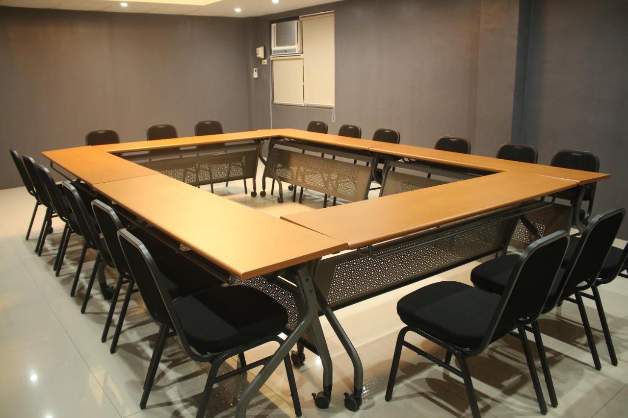 1A Express Hotel Cagayan de Oro Kültér fotó